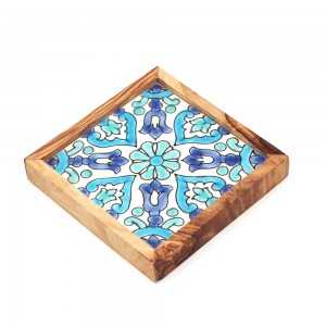 Dessous de plat en bois d’olivier et faïence bleu/ vert d'eau