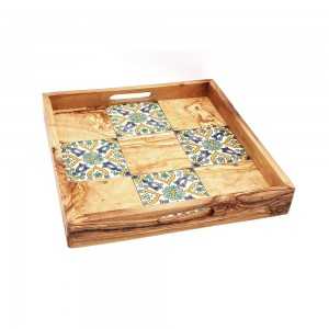 Grand plateau forme carré en bois d’olivier et faïence  jaune- vert d'eau
