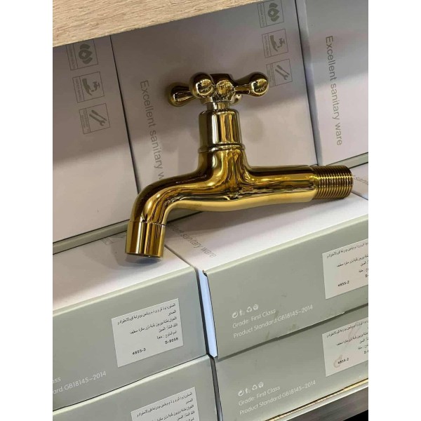 Robinet mural doré  classique